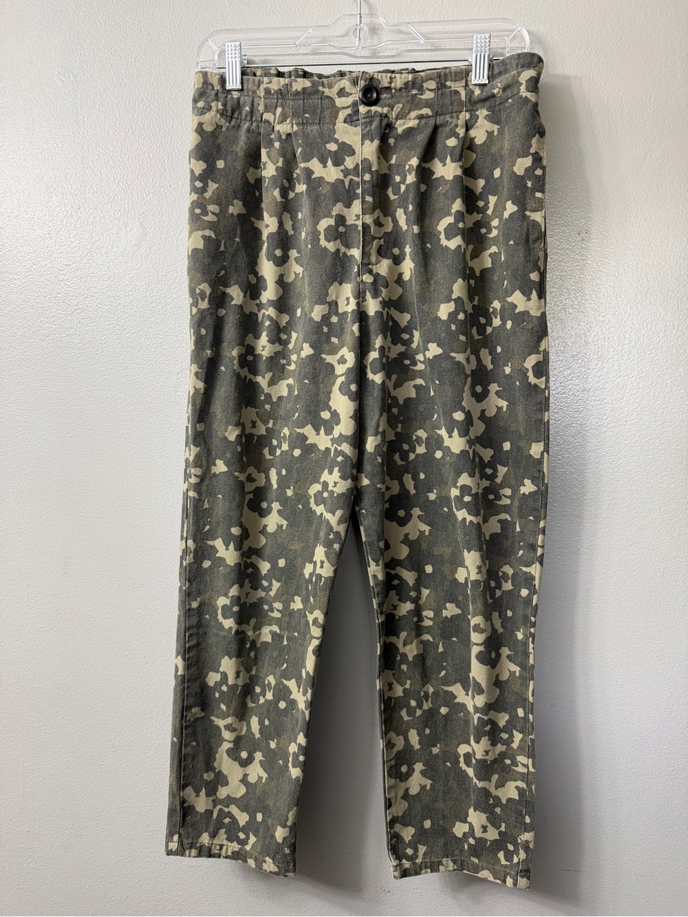 Anthropologie Amadi Pants Women’s Camo Floral High Rise Elastic Pants